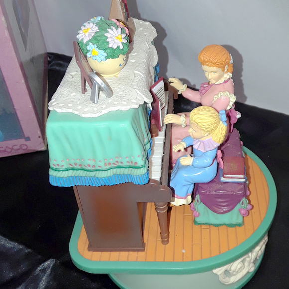 Enesco "The Duet" Action Wind Up Musical Box - Picture 4 of 8
